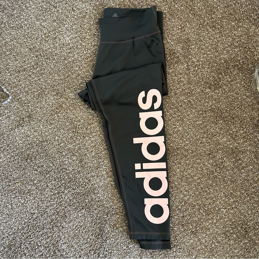 Adidas Women’s Dark Gray Leggings w/ Large Logo | Climalite | Size Large